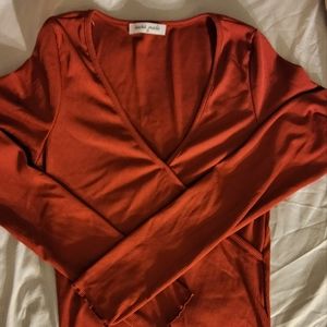 Red cropped long sleeve M